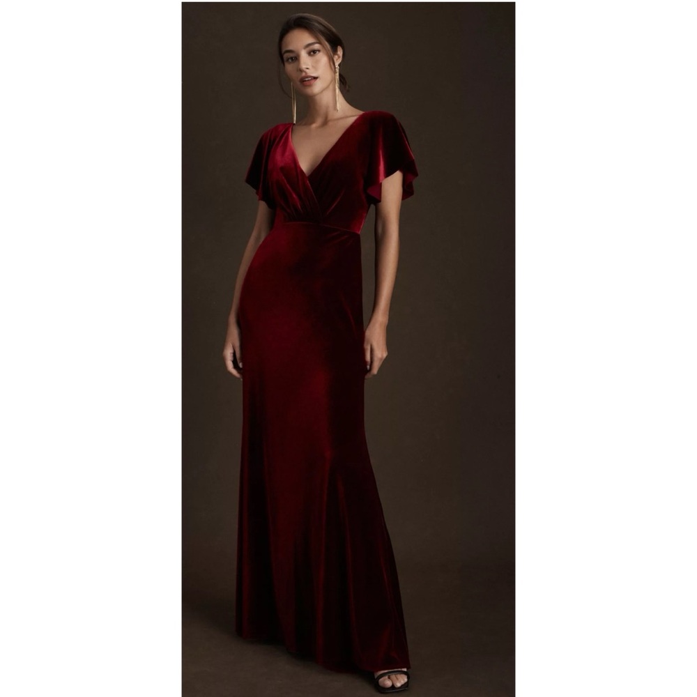 Jenny Yoo Ellis Flutter-Sleeve
Open-Back Stretch Velvet Gown